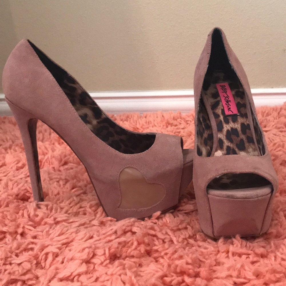 Blush Betsy Johnson Baamm Platform Pumps